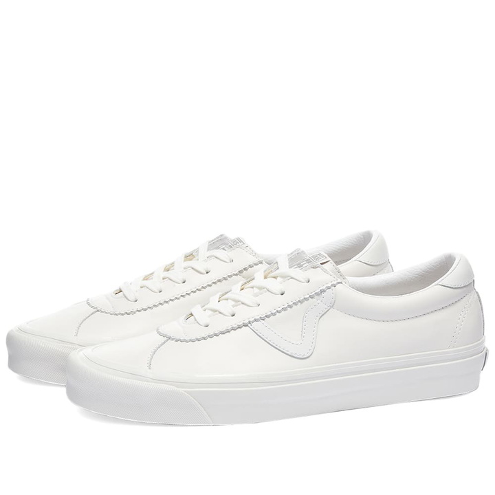 Photo: Vans Men's UA Style 73 DX Sneakers in Vintage Leather/White