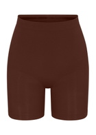 Skims Seamless Sculpt Mid-thigh Shorts Brown
