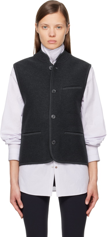 Photo: Rier Black Walker Vest