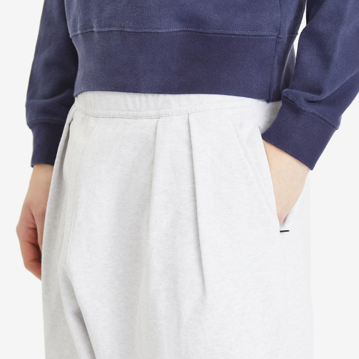 BEAMS Men's Pleated Balloon Sweat Pants in Ash Grey