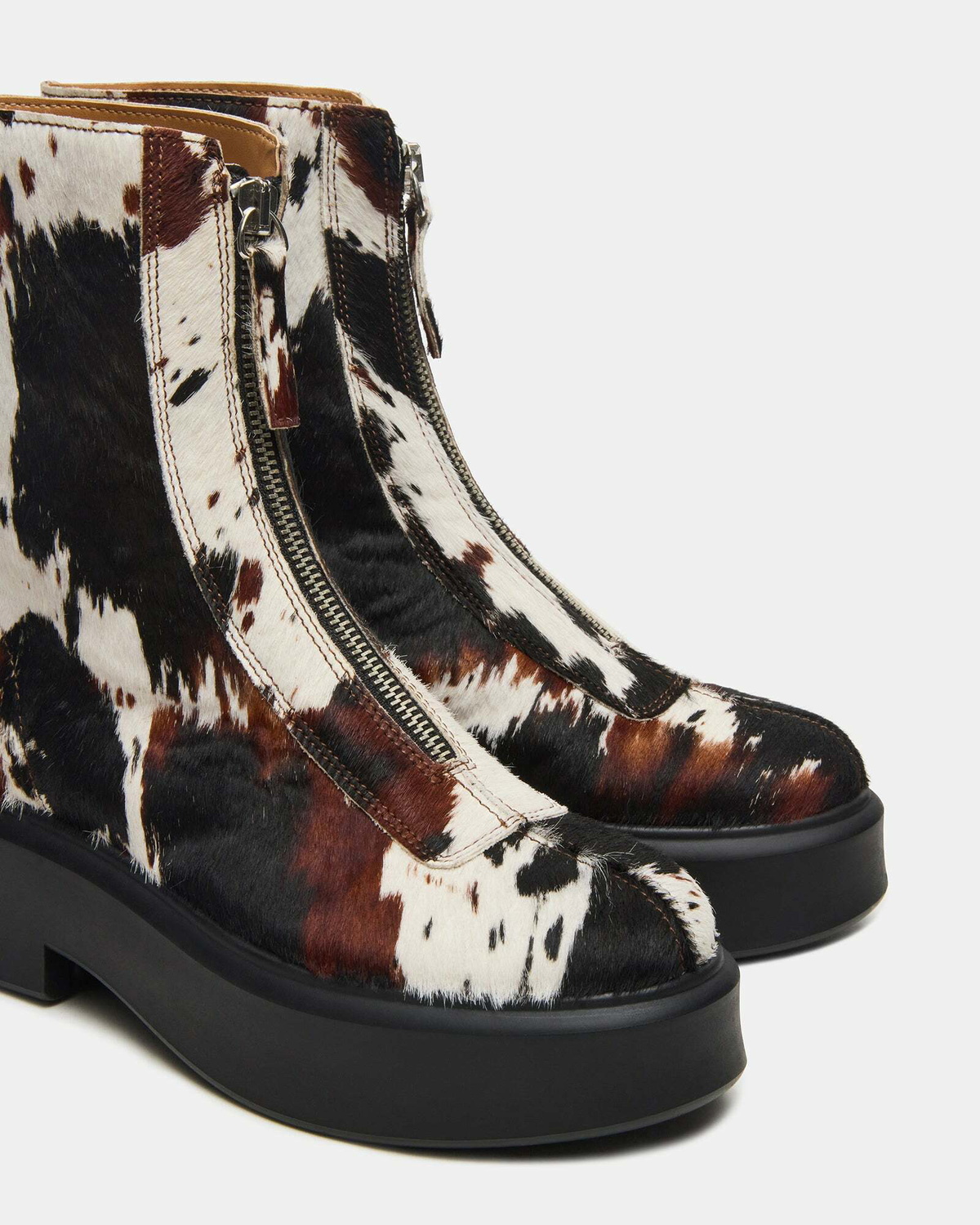 Steve Madden Jones-H Booties in Cow