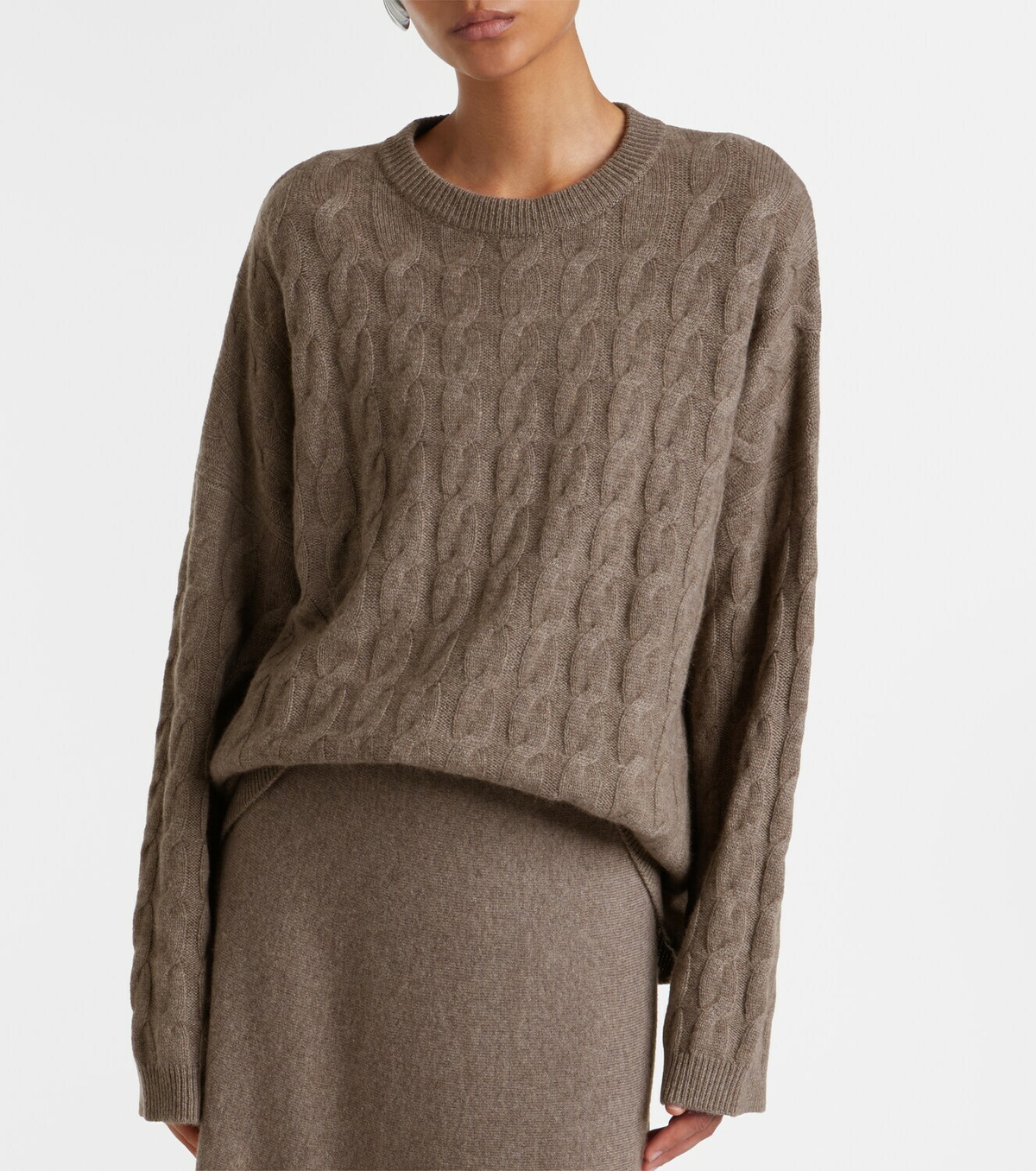 Lisa Yang Seymour cable-knit cashmere sweater