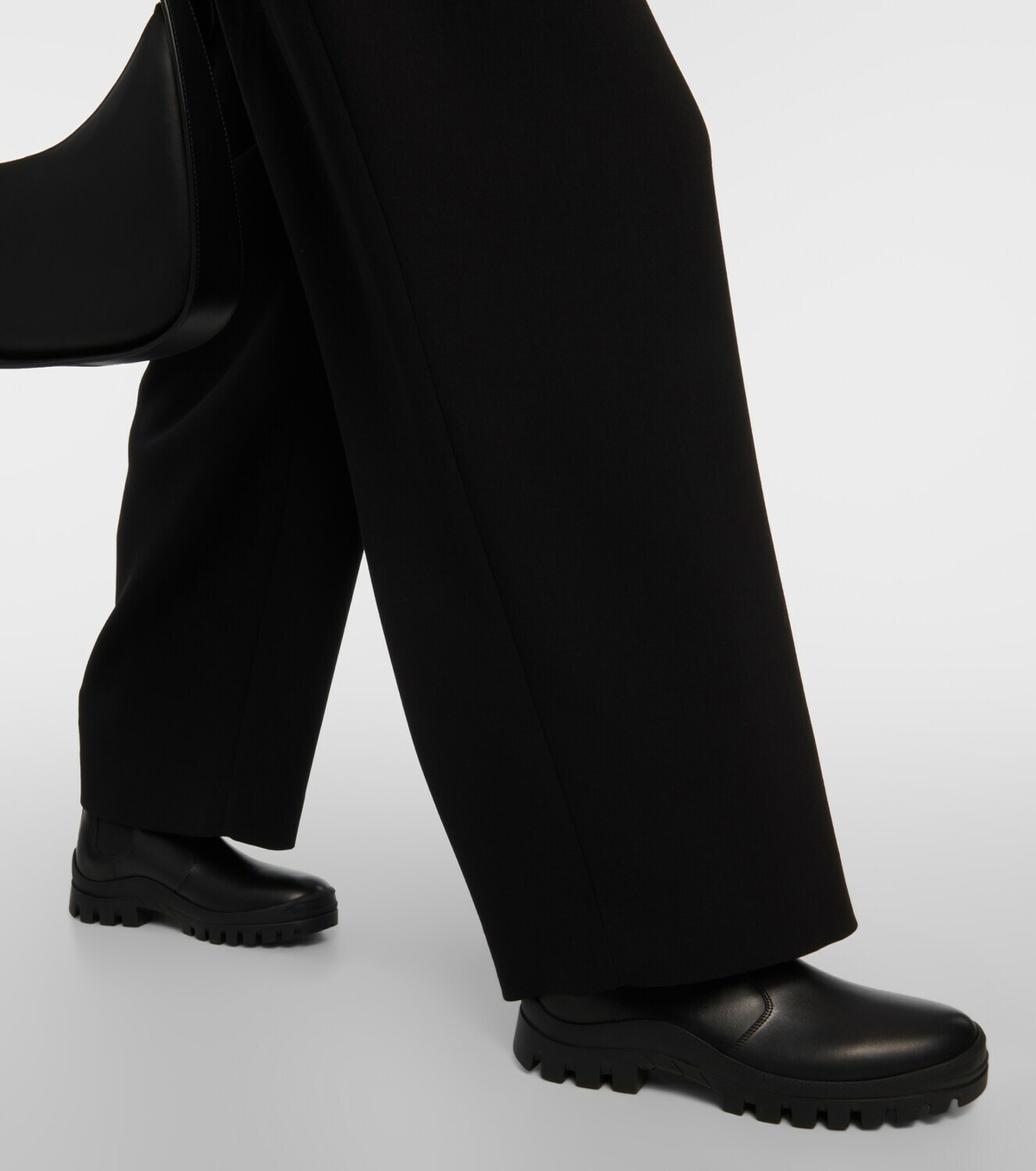 the row chelsea boot