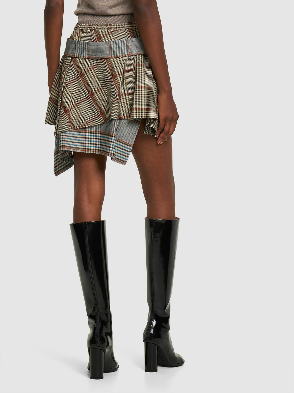 Vivienne Westwood ダークグレーショートパンツ UK6（M相当） VIVIENNE WESTWOOD - Meghan Tartan Mini Kilt Skirt Vivienne Westwood