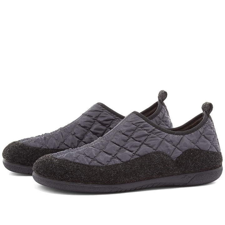 Photo: Gurus Roomshoes Quilted Houseshoe