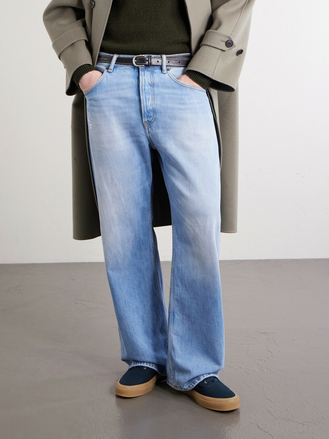 Mr P. - Classic Plimsoll Canvas Sneakers - Blue