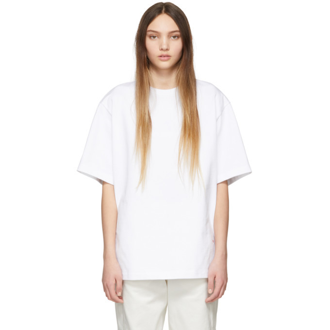 Photo: Victoria Beckham White Oversized T-Shirt