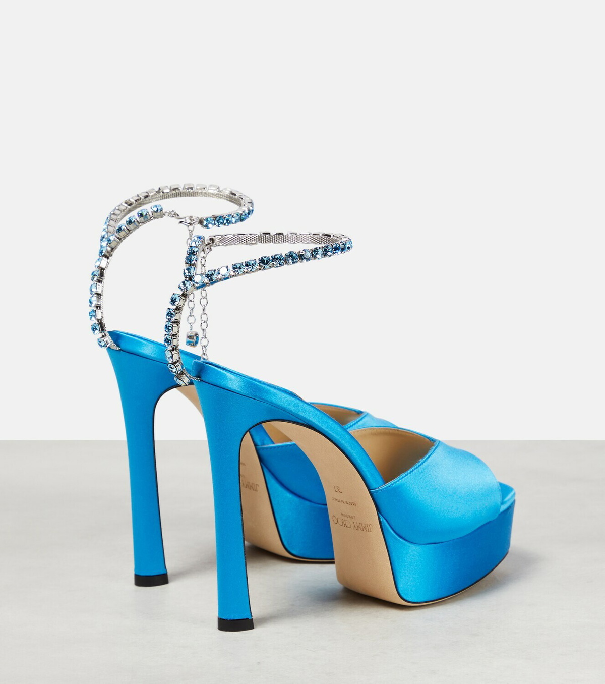 【関税込み】Jimmy Choo ゴールド Saeda 125 ヒールサンダル Jimmy Chooのゴールド Saeda 125 ヒールサンダルがセール中