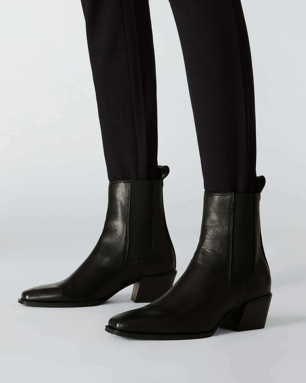 Steve Madden Daxen Booties in Black