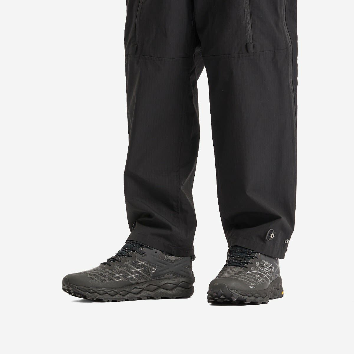 Mizuno Wave Mujin LS GTX in Black/Quiet Shade/Black Sand