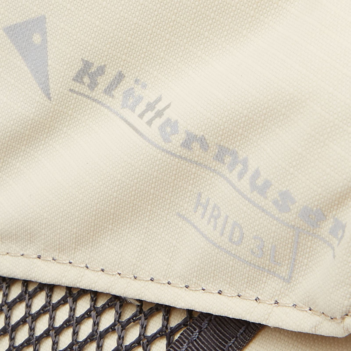 Klättermusen Hrid WP Accessory Bag 3L in Clay