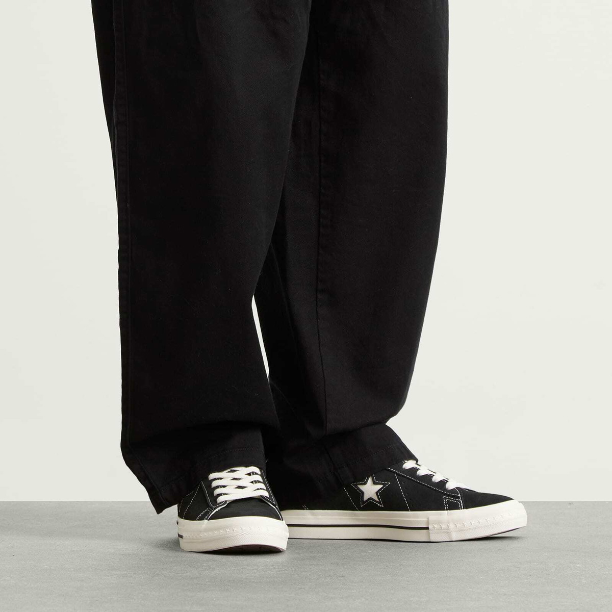 Converse One Star 95 Sneaker in Black/Vintage White
