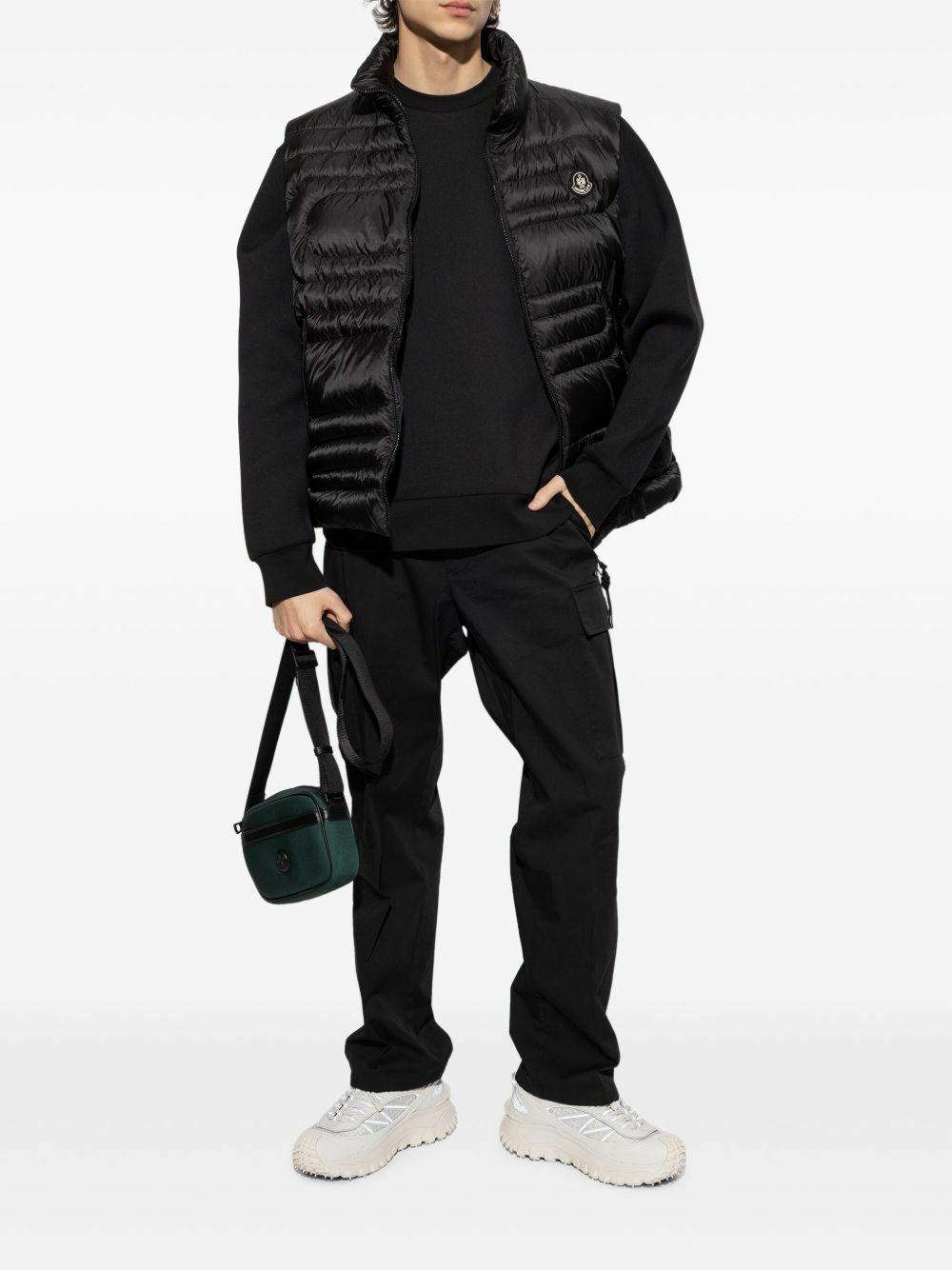 新品未使用タグ付き☆MONCLER Logo Patch スウェット M 黒色 Moncler logo-embroidered cotton-blend Sweatshirt | Black