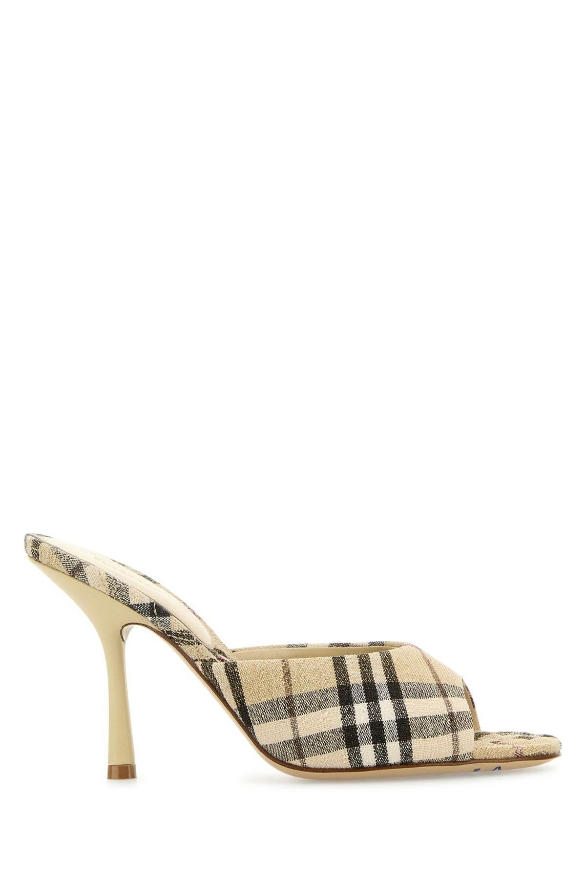 関税負担なし☆Burberry ヴィンテージチェック サンダル Sandals Burberry Check Slide Sandals | Saks Fifth Avenue