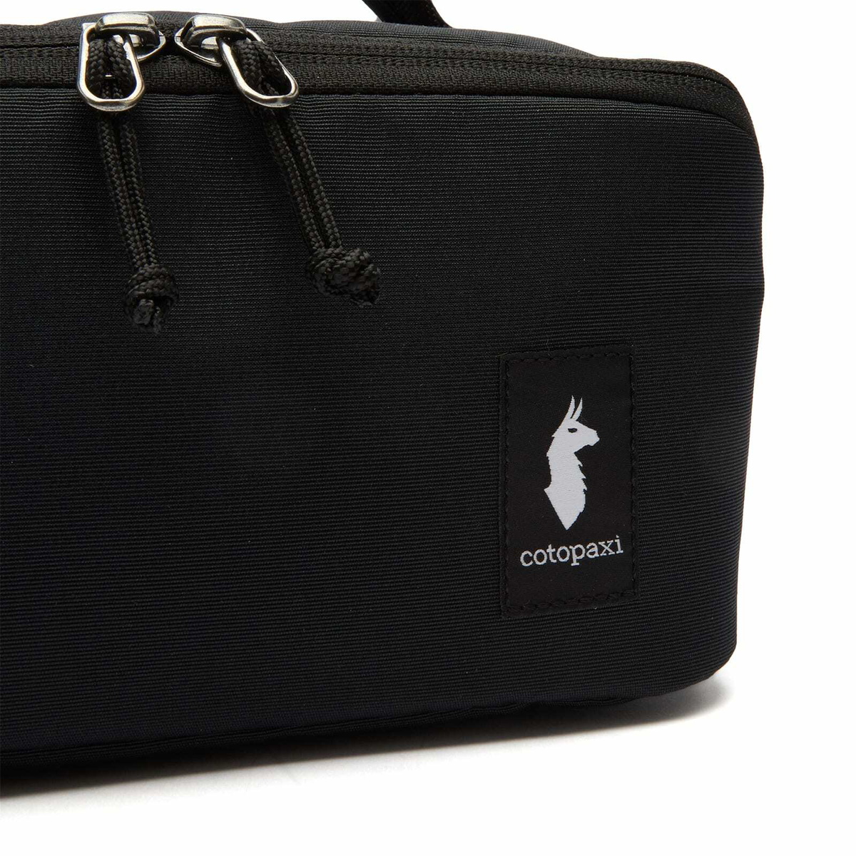 Cotopaxi Viaje Toiletry Kit in Cotopaxi Black 