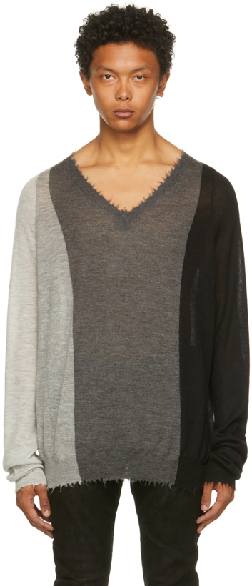 Photo: FREI-MUT Grey Cashmere Dust Sweater