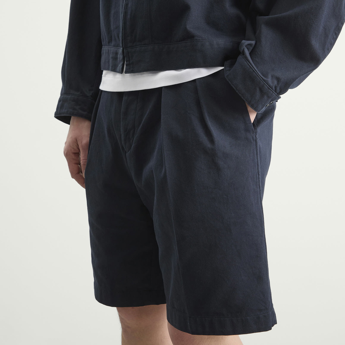 Kaptain Sunshine Men's Reviera Bermuda in Navy