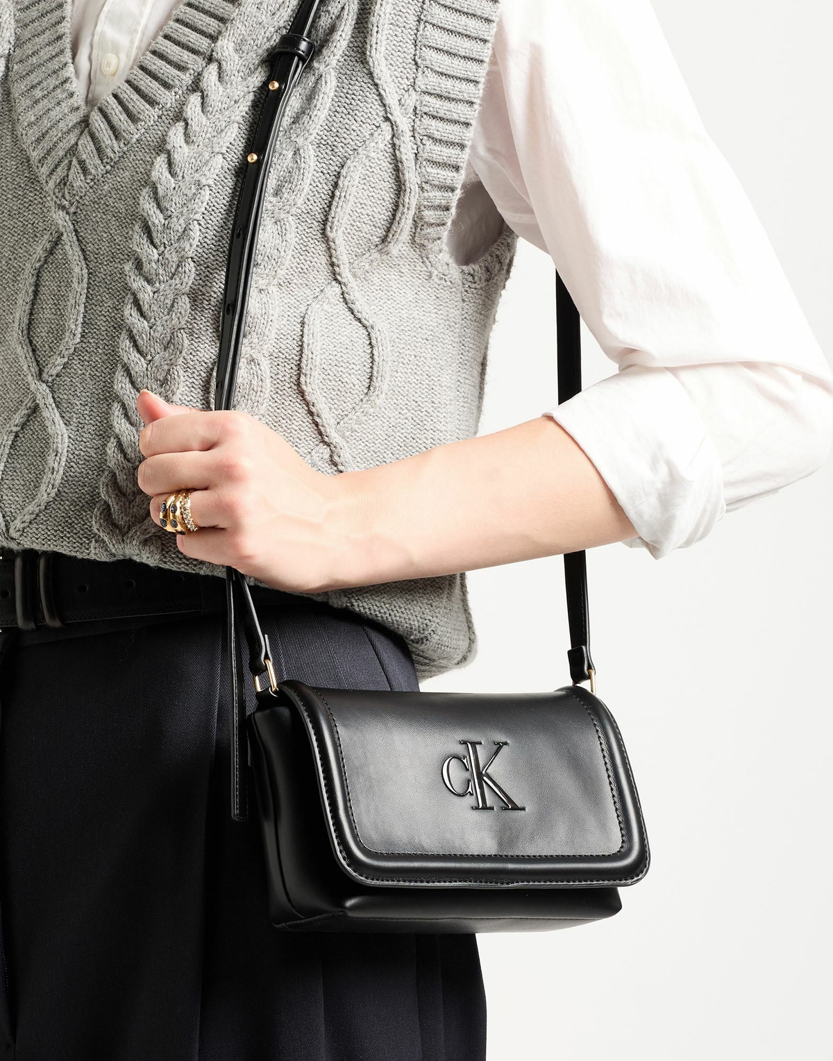 Calvin Klein Womens Cross-body bag in Black