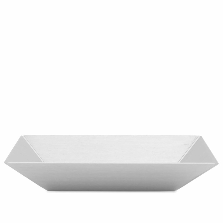 Photo: ferm LIVING Press High Tray in Aluminium 