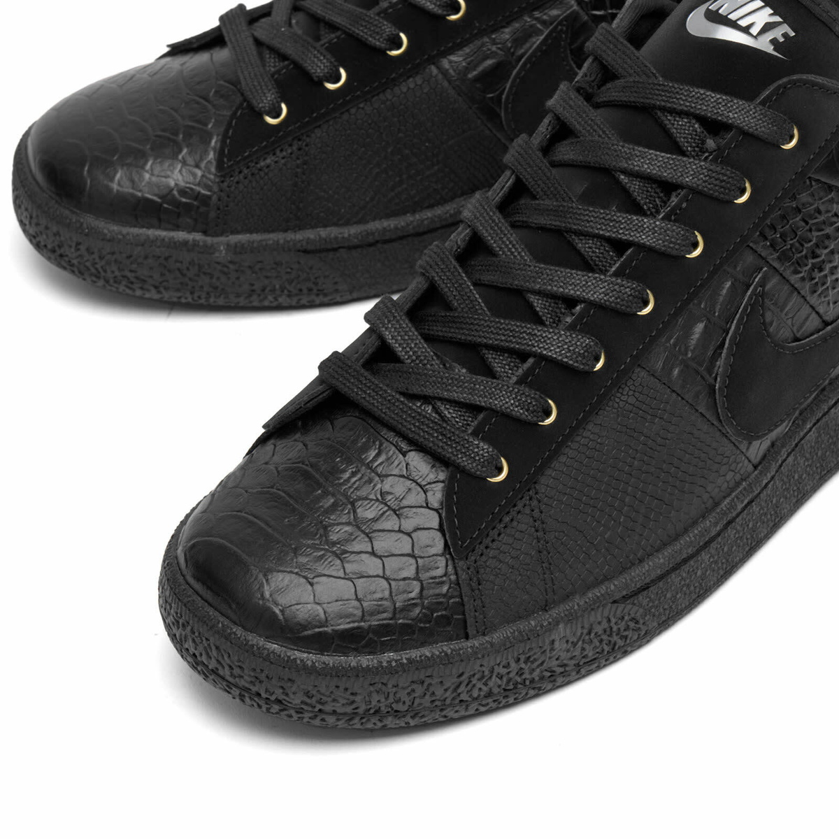 Nike Men's Tennis Classic PRM Sneaker in Black