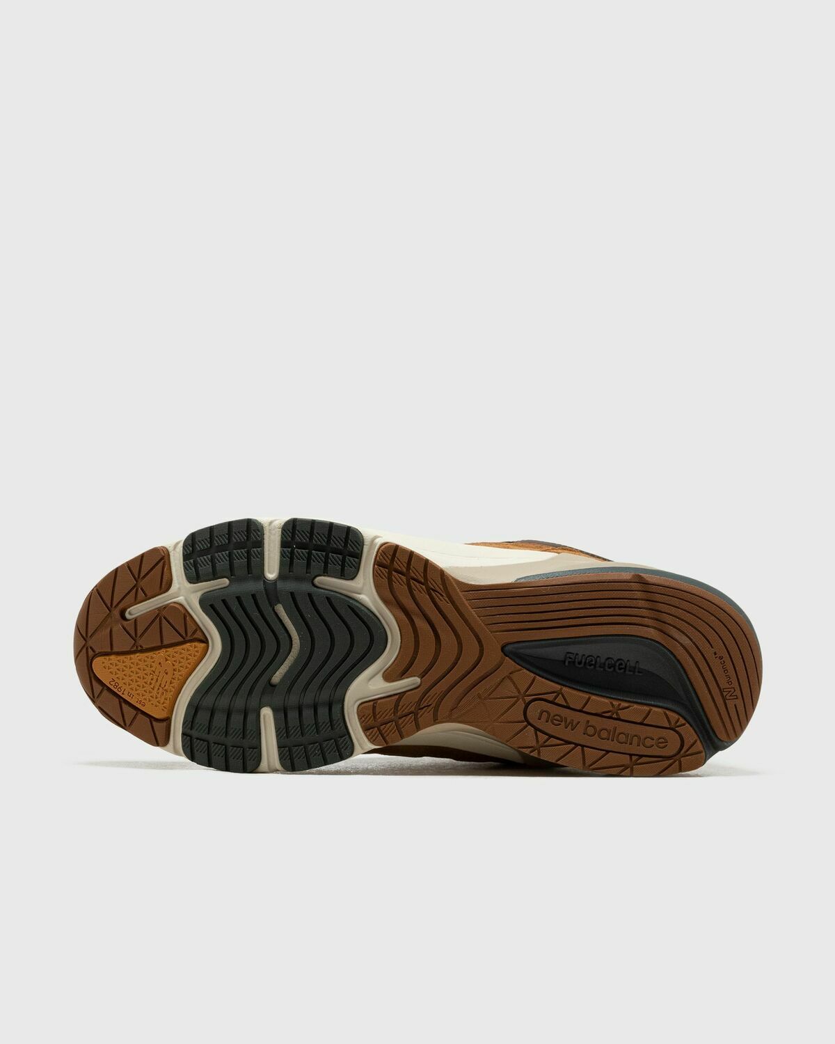 New Balance New Balance X Carhartt 990 V6 Brown Lowtop