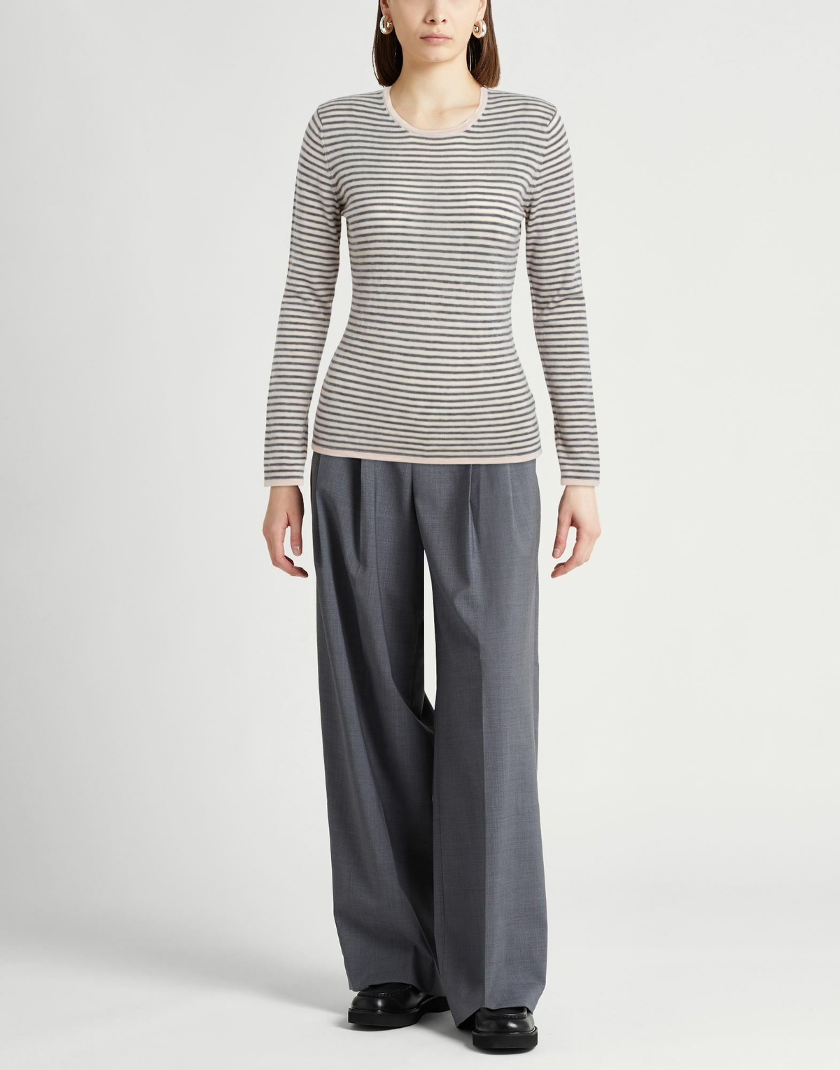 Crossley Womens Sweater in Grey