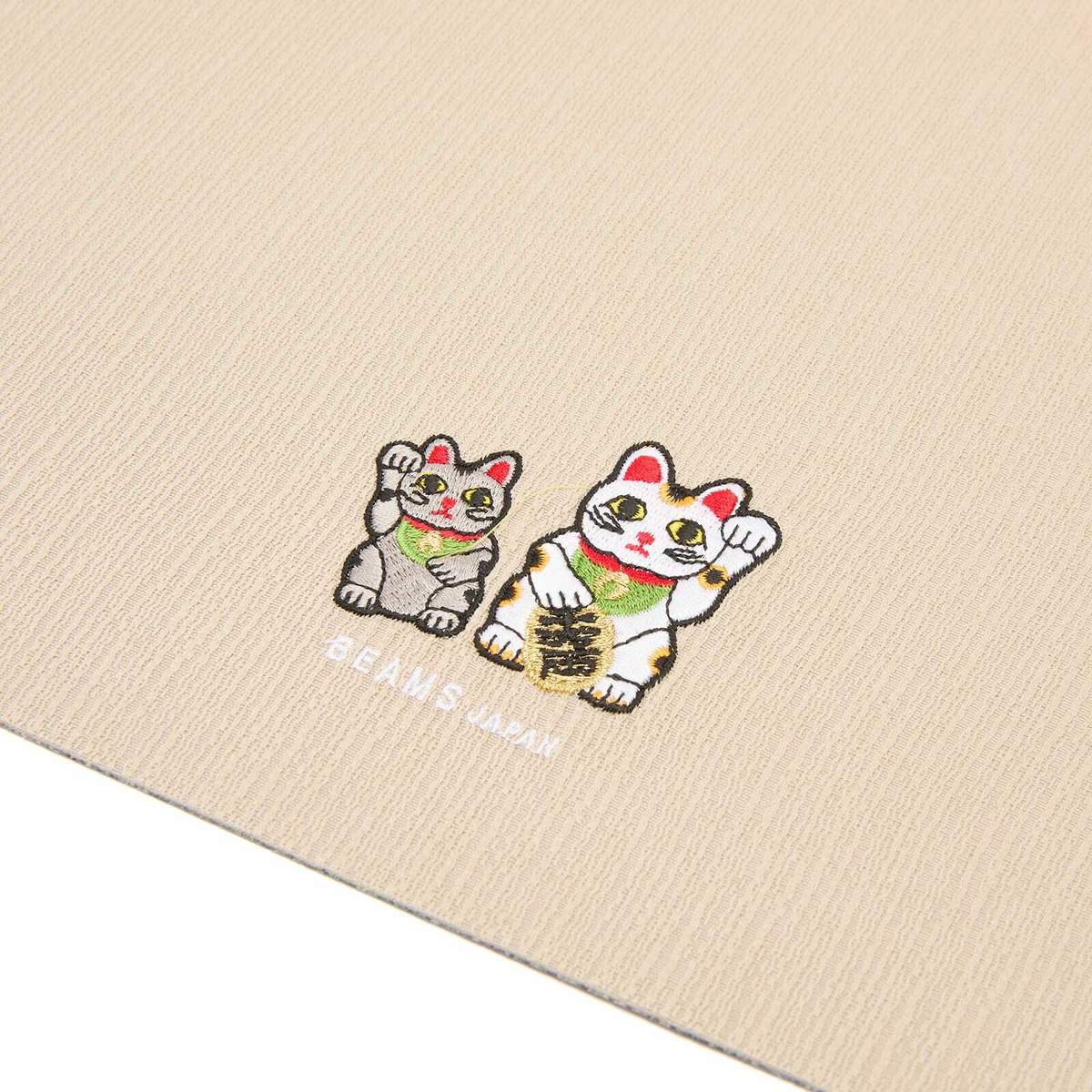 BEAMS JAPAN Embroidery Tea Mat - Beckoning Cat in Beige 