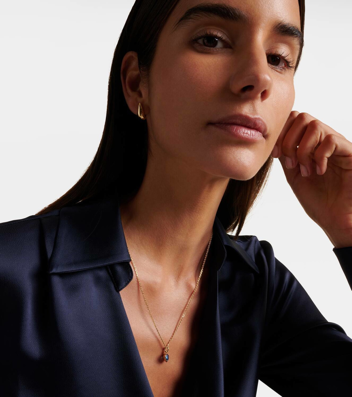 Anita Ko 18kt gold pendant necklace with sapphire and diamonds