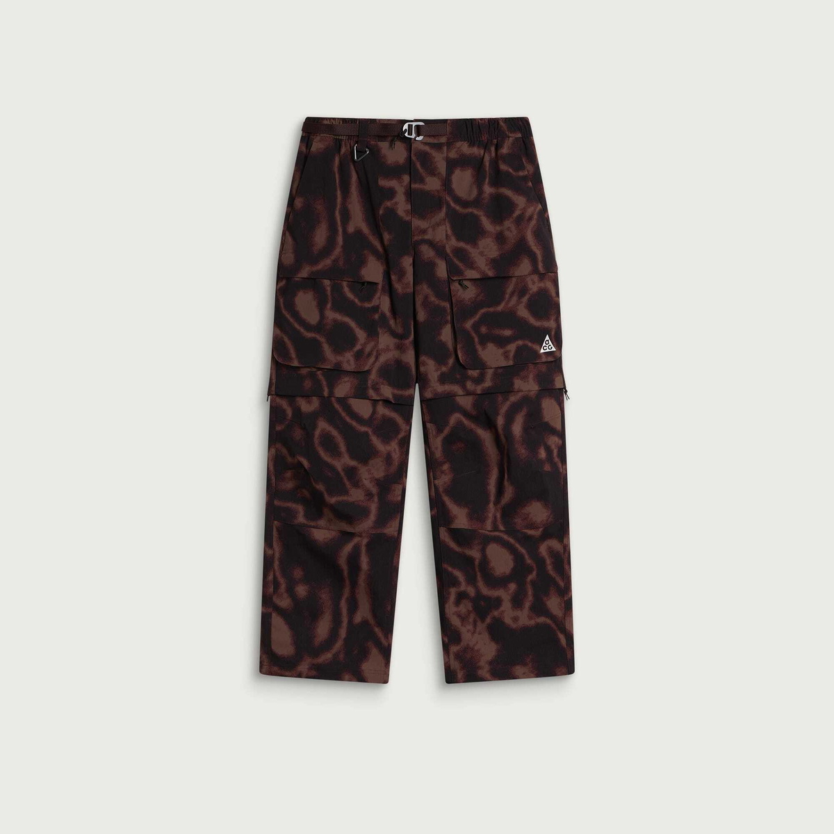 Nike Men's ACG Smith Summit Cargo Pant in Black/White