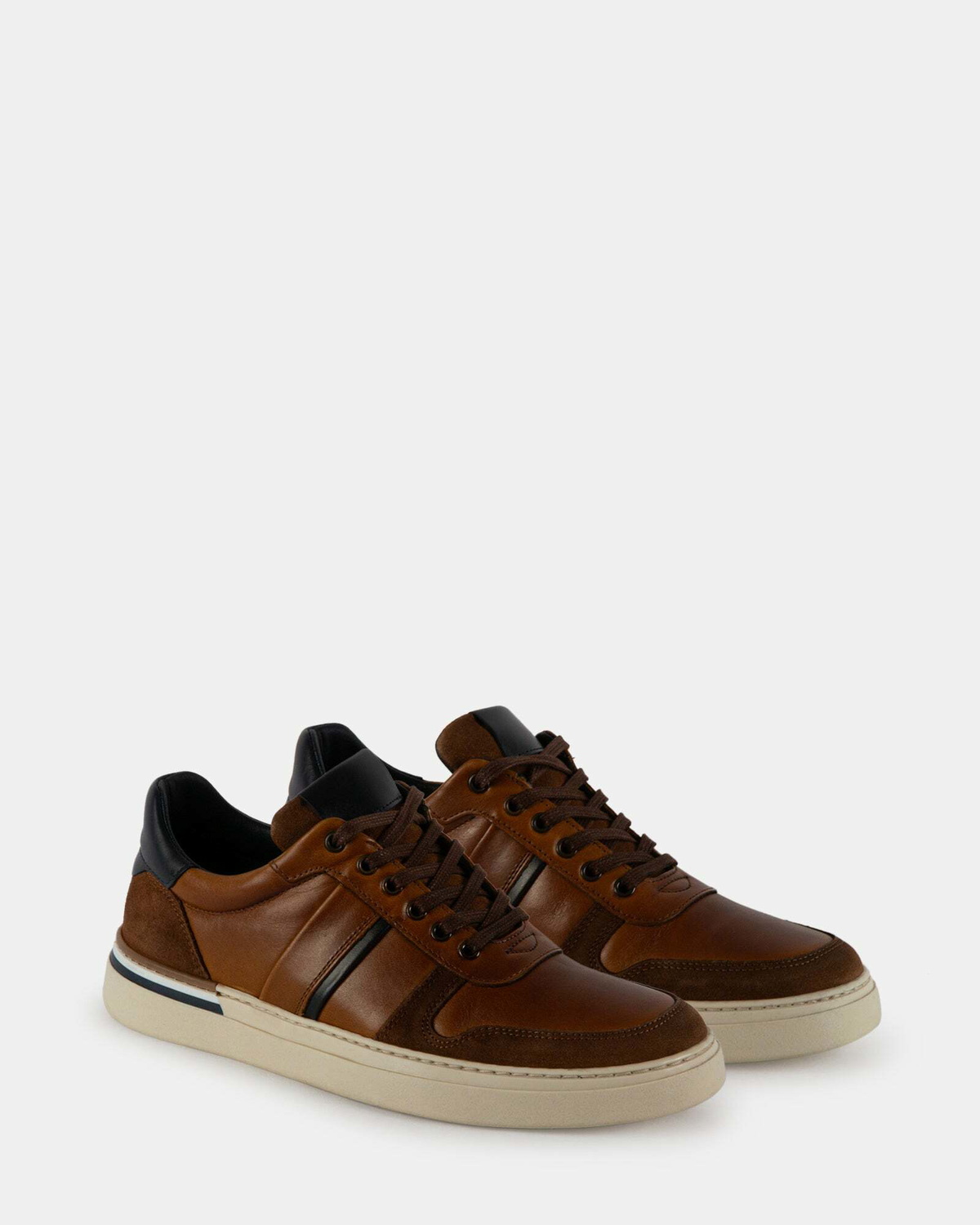Steve Madden Waylinn Casual Shoes in Tan