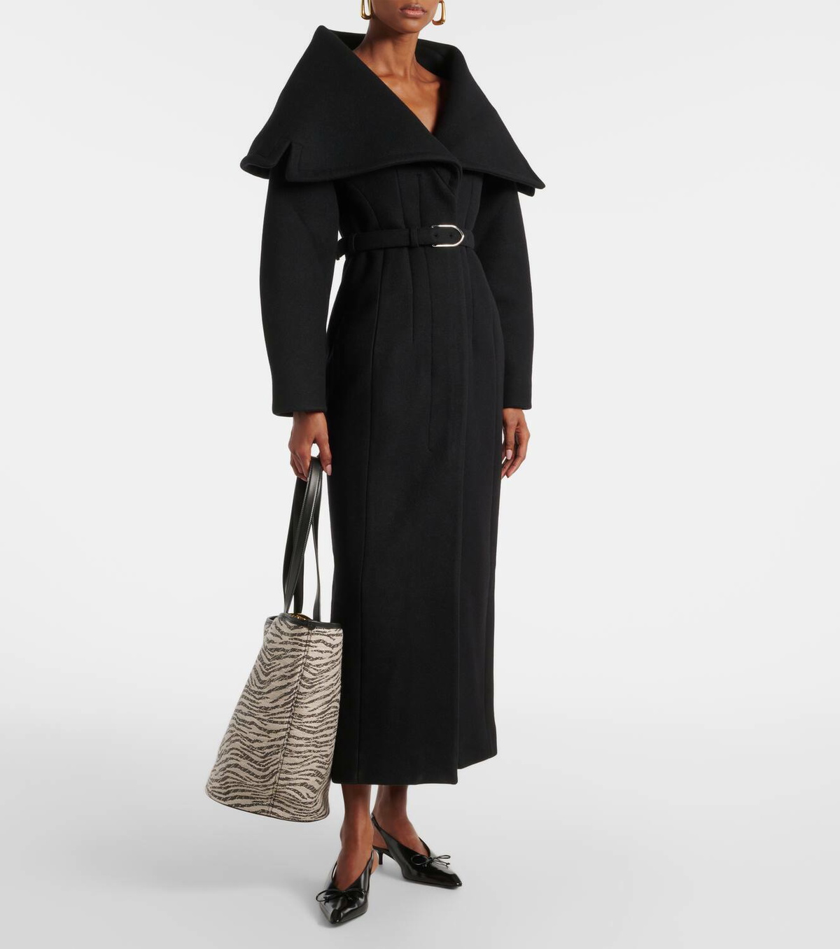 【関税込み】JACQUEMUS 'Le caban Caruso' coat Jacquemus Le Caban Caruso Jacket | Black | FARFETCH