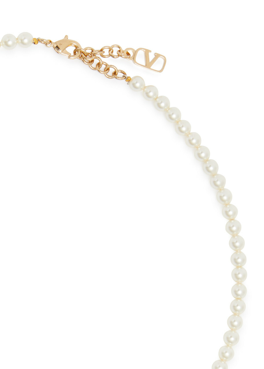 ネックレス・ペンダント VALENTINO GARAVANI OVALETTE NECKLACE WITH SWAROVSKI PEARL Ovalette Metal Necklace With Enamel, Crystal, And Swarovski