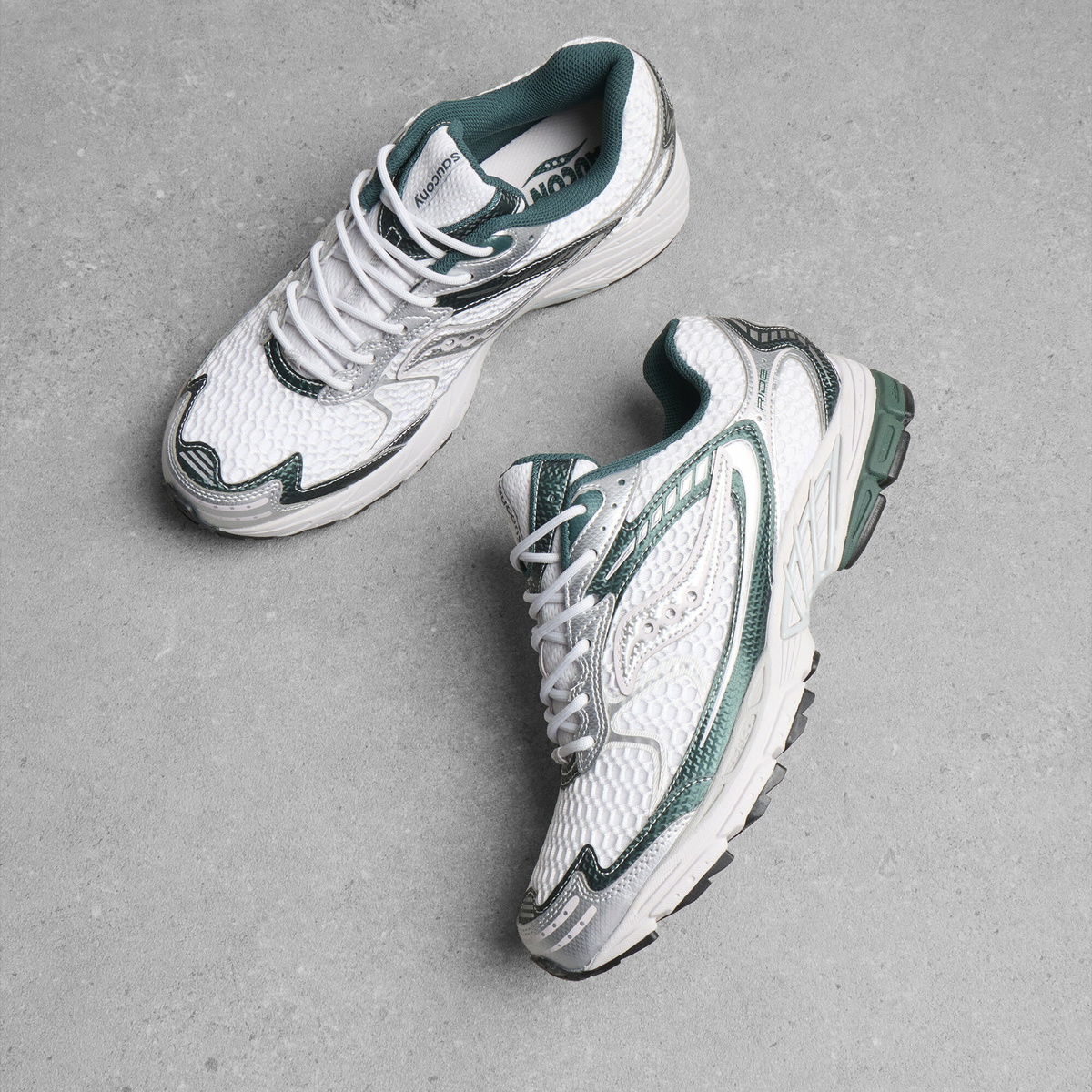 Saucony Men's Ride 1 Sneaker in Silver/Fog/Pine