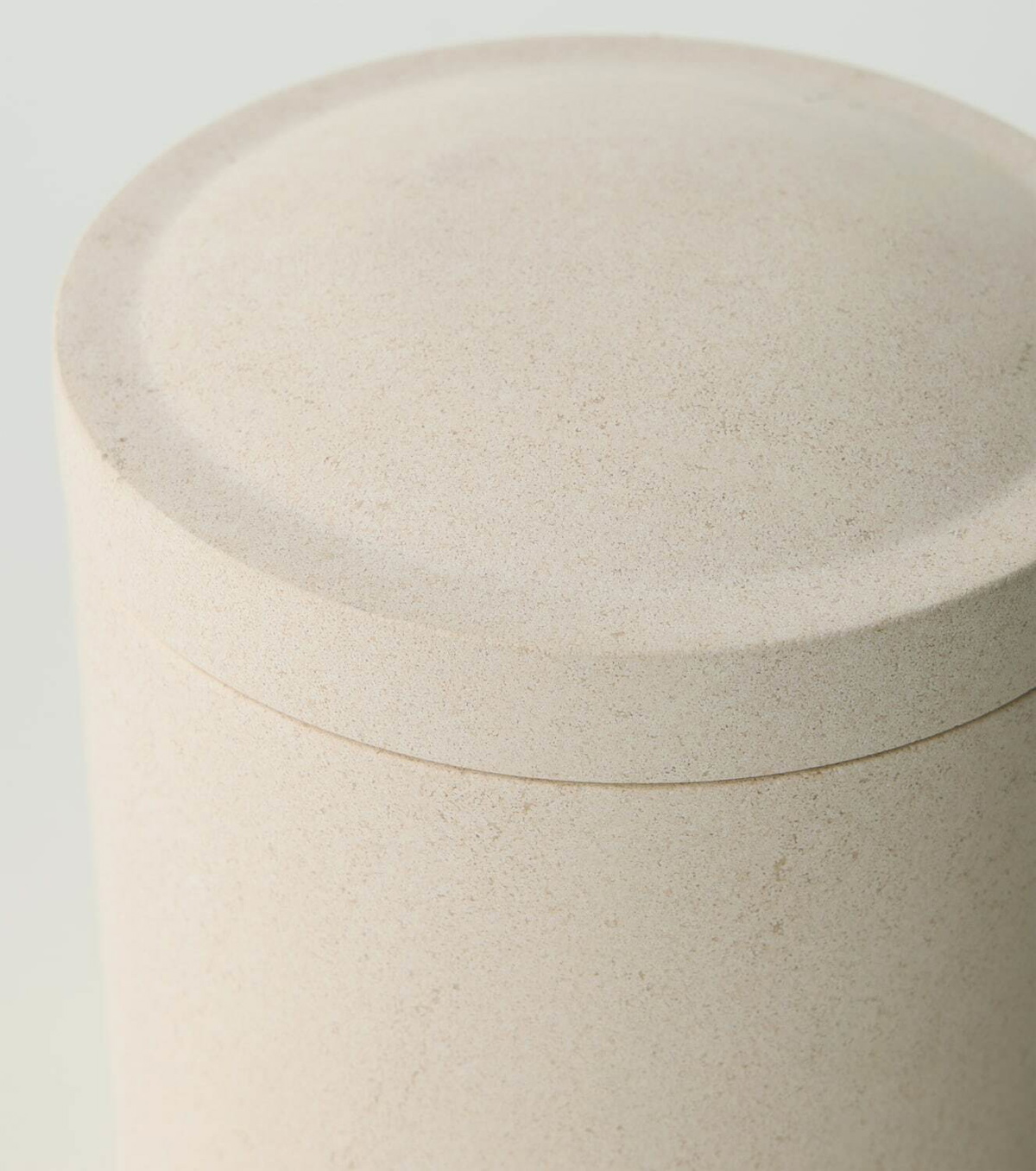 Louise Roe Gallery Object 01 stoneware container