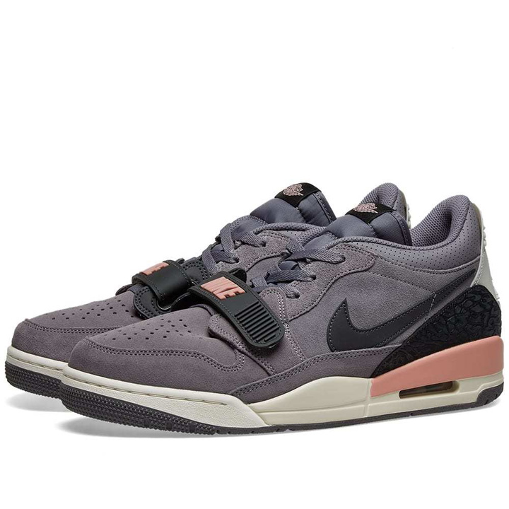 Photo: Air Jordan Legacy 312 Low