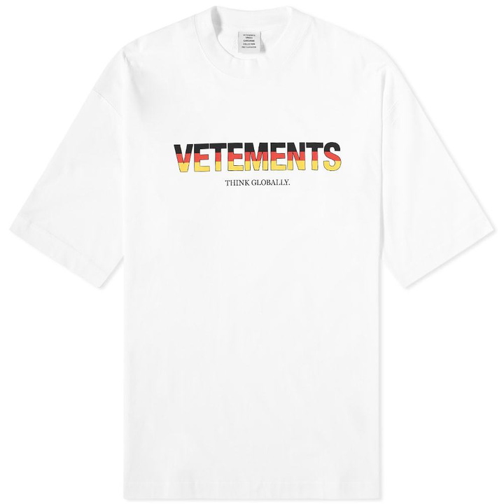 Photo: VETEMENTS Germany Logo Oversized Tee