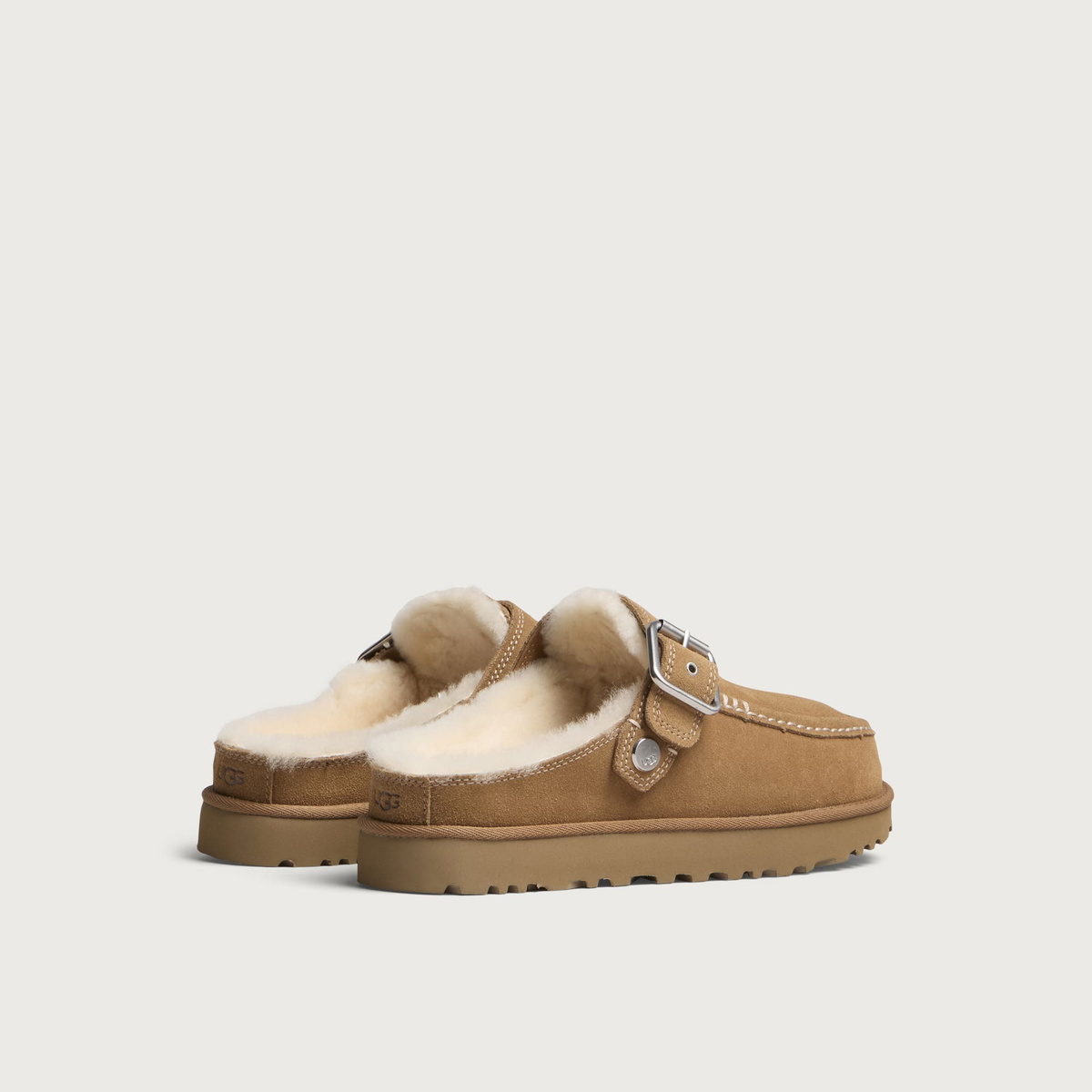 UGG Women's Goldenstar Evelina Clog in Chestnut
