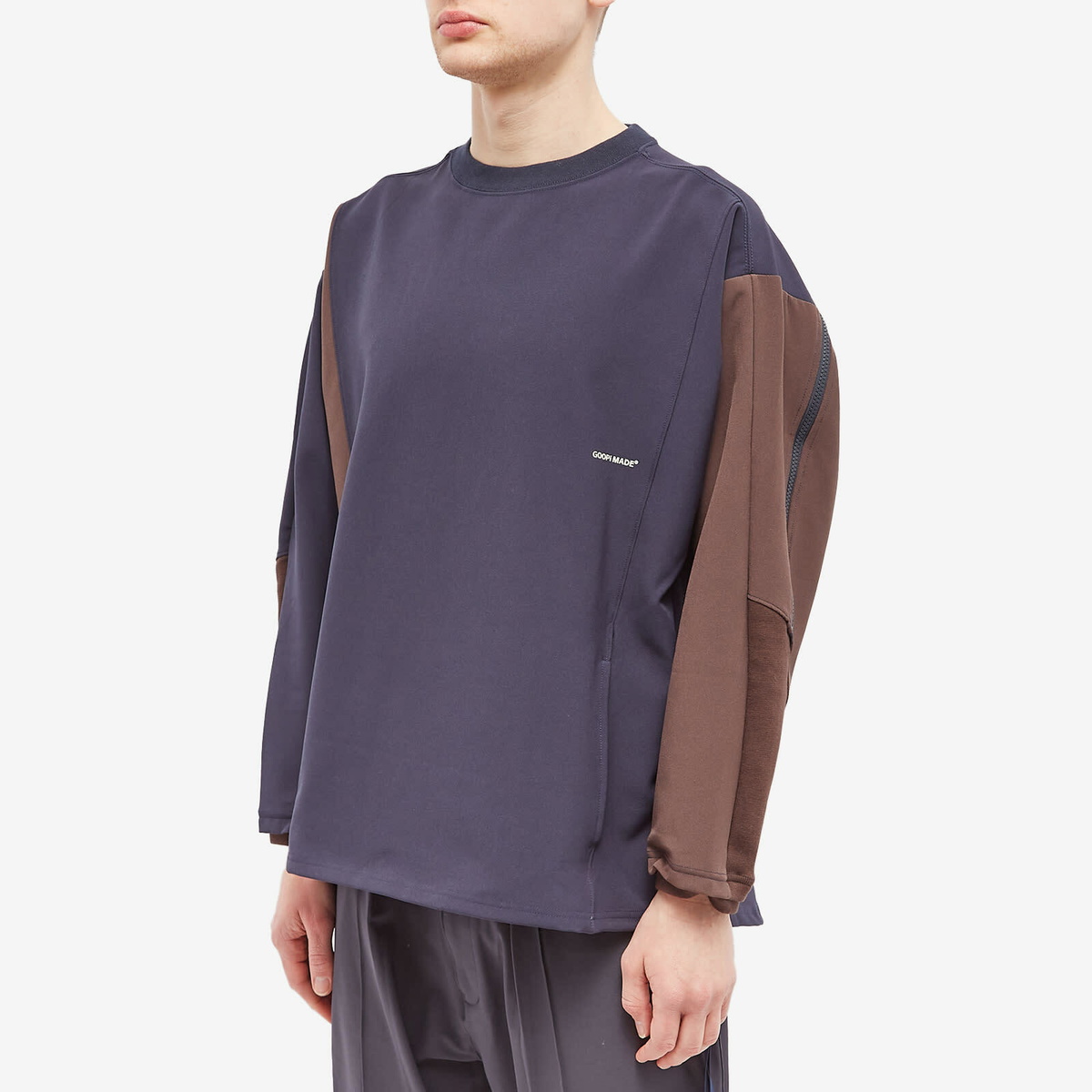 GOOPiMADE Men's LWN-03 Zystem Graphic Crew Sweat in Deep