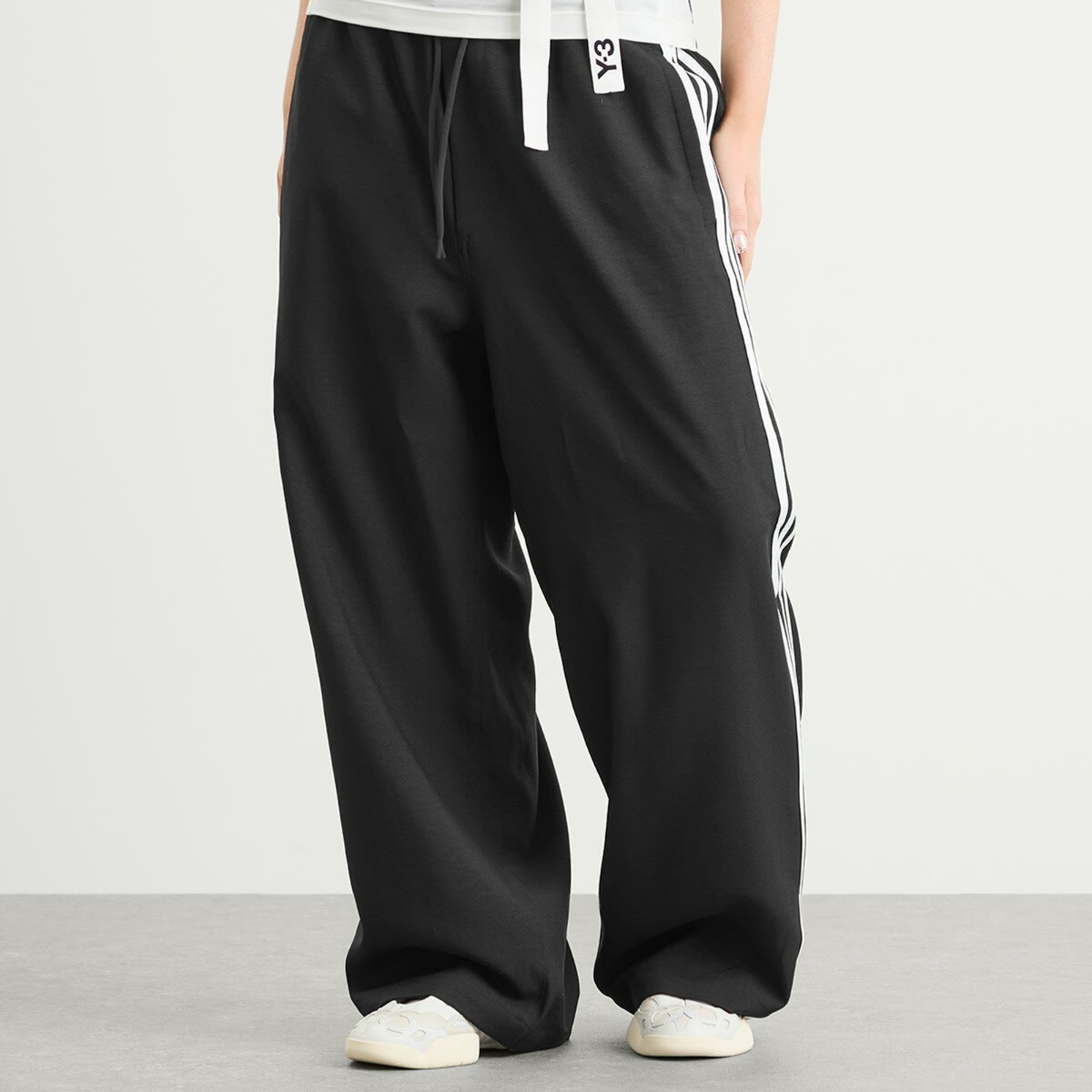 Y-3 Women's Wire Pants in Black