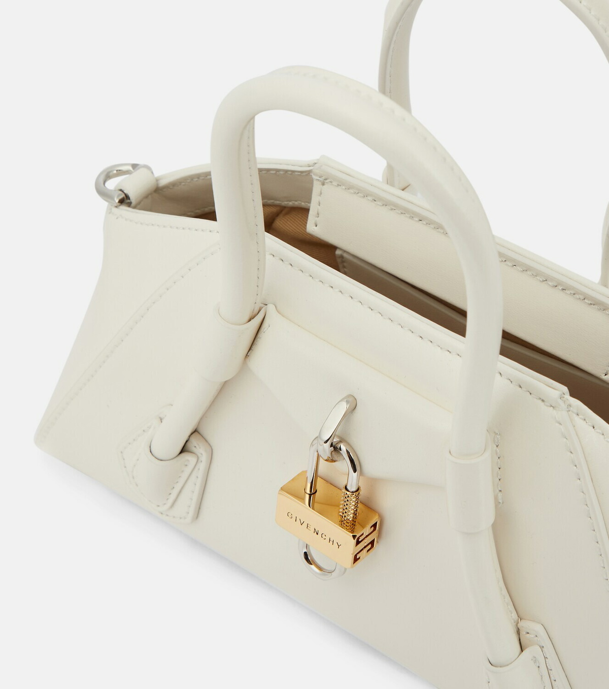 【送料&関税込】Givenchy Antigona Mini Shoulder Bag In Beige Givenchy Beige Cappuccino Smooth Leather Small Antigona Soft