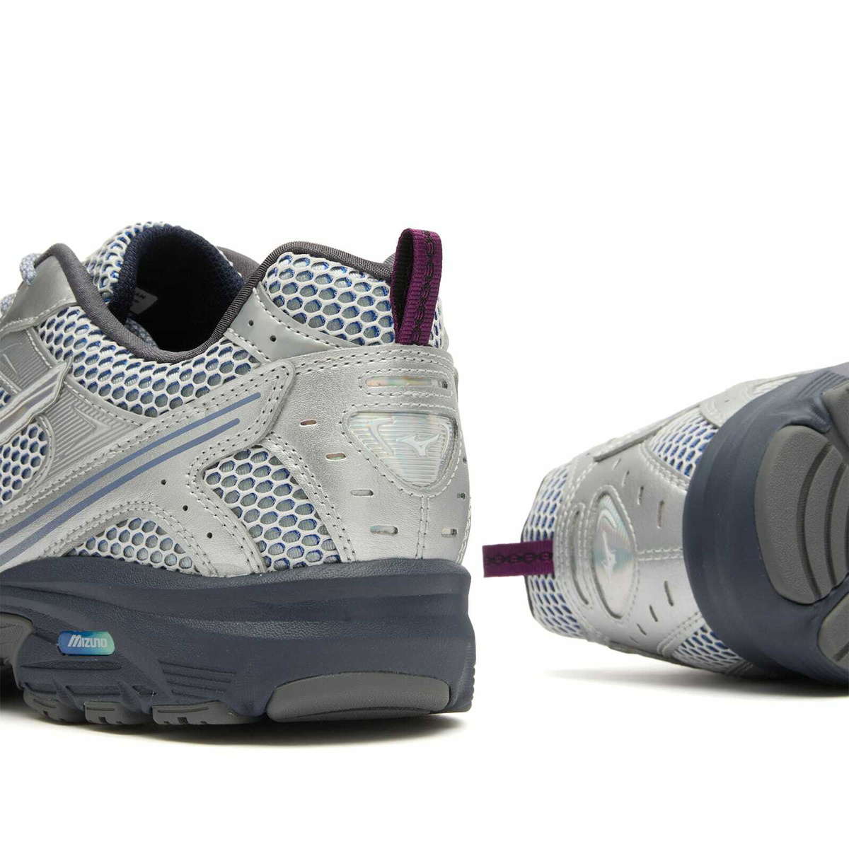 Mizuno MXR "Space Lights" Sneaker in Silver/Nimbus Cloud