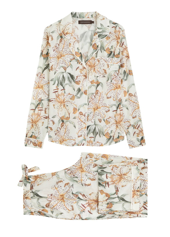 Photo: Desmond & Dempsey Floral-printed Cotton Pyjama set Cream