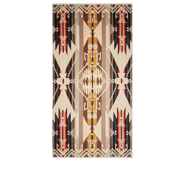 Photo: Pendleton Jacquard Bath Towel in White Sands 
