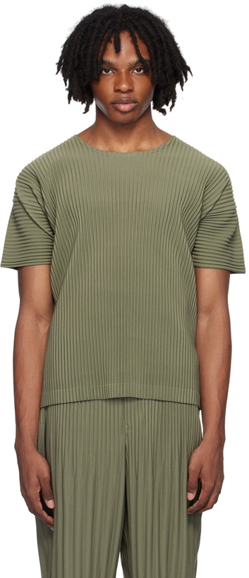 Photo: HOMME PLISSÉ ISSEY MIYAKE Green Color Pleats T-Shirt