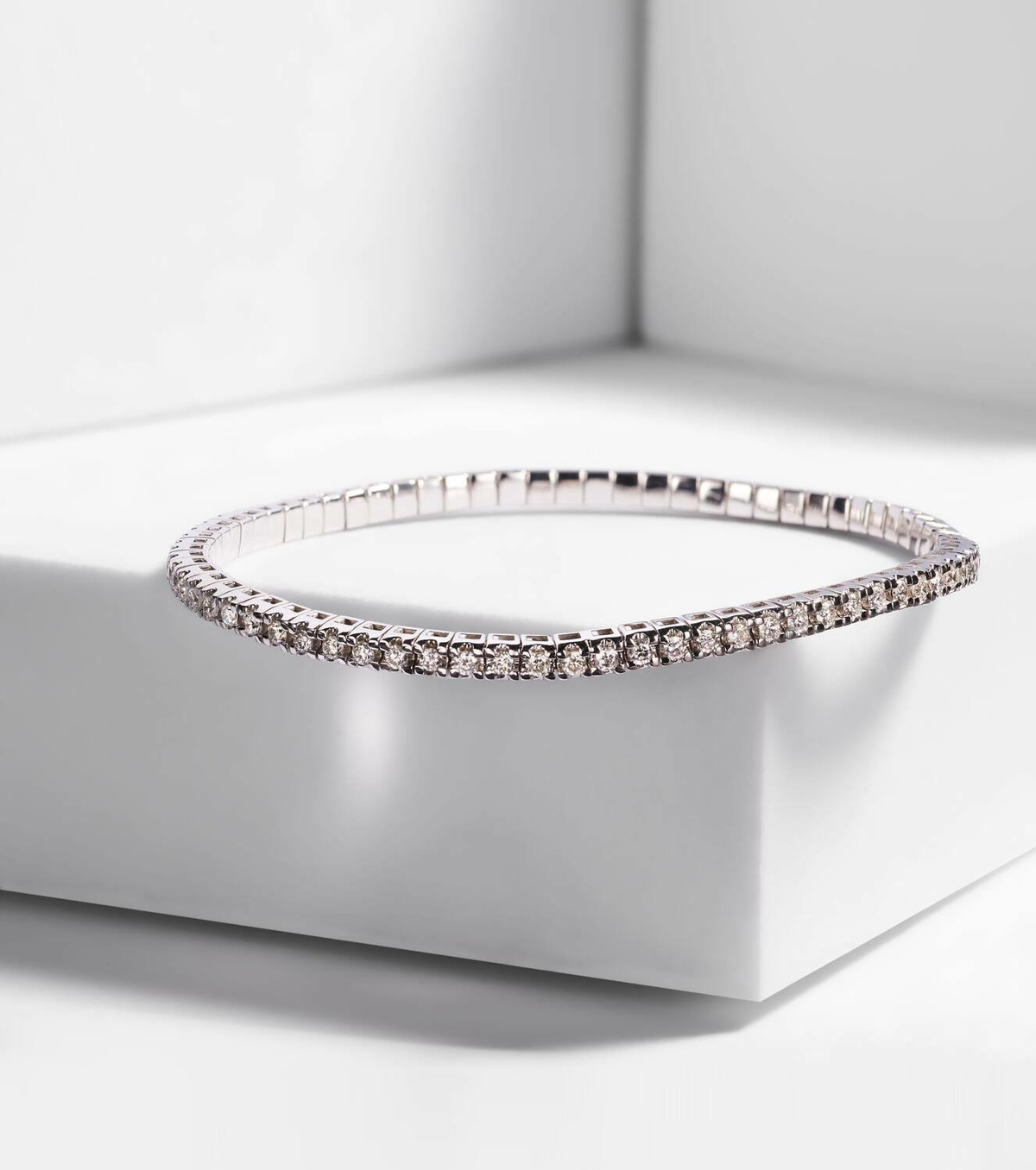 Shay Jewelry Diamond Tennis Stretch 18kt white gold bracelet with diamonds