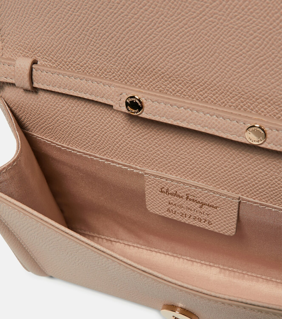 【SALVATORE FERRAGAMO】 Vara Mini Bag Salvatore Ferragamo Vara Mini Bag – Wilder's Consignment House