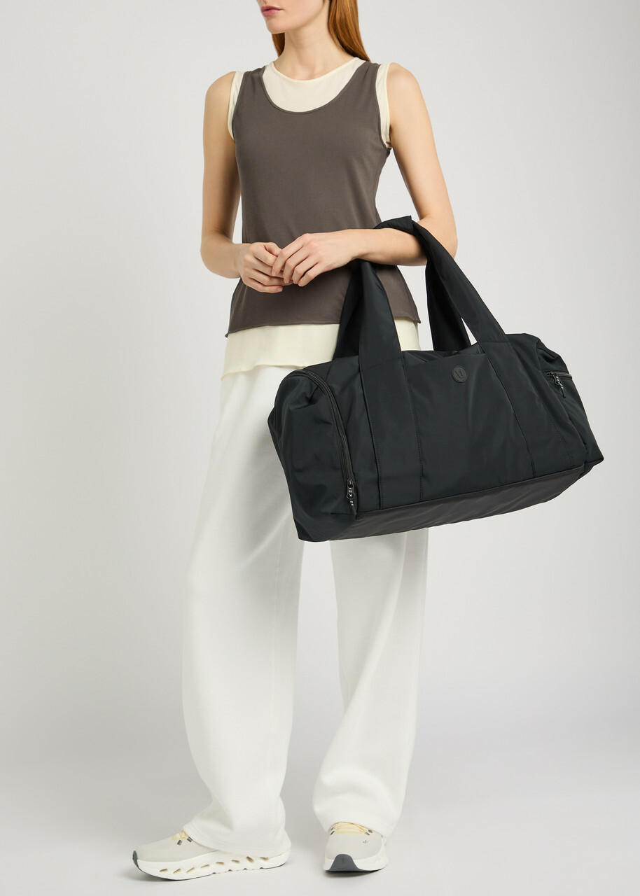 Vuori Gym 2.0 Taffeta gym bag - Black - One Size