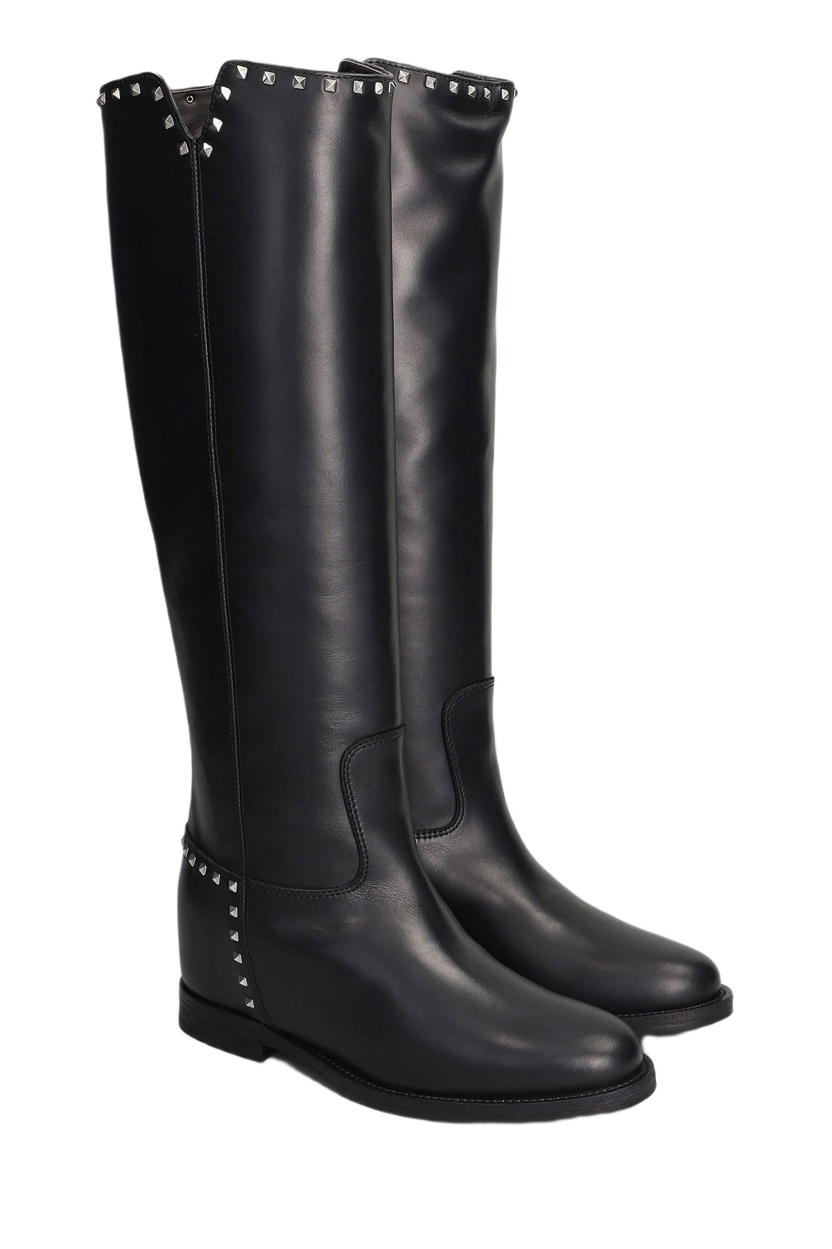 Via Roma 15 In Black Leather
