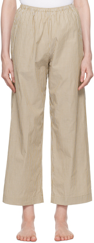 Photo: Deiji Studios Beige Ease Trousers
