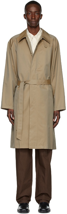 Photo: LE17SEPTEMBRE Tan Chambray Single Breasted Trench Coat